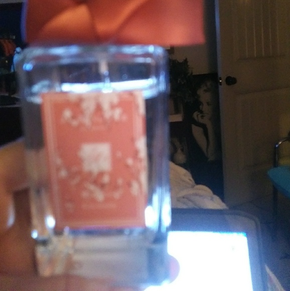 Reduced 66%Label Damage Silk Blossom Cologne NIB - Picture 7 of 7